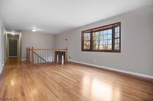 28 Bear Brook Ln, Livingston, NJ 07039 - Photo 4