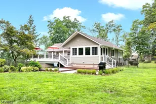 248 Johnston Dr, Watchung, NJ 07069 - Photo 2