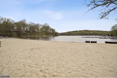 72 W Lake Shore Dr, Rockaway Township, NJ 07866 - Photo 36