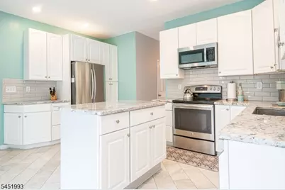 7 White Oak Dr, Vernon, NJ 07461 - Photo 4