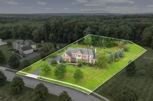31 Balmoral Dr, Alexandria Township, NJ 08867 - Photo 1