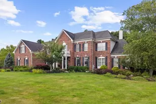 31 Balmoral Dr, Alexandria Township, NJ 08867 - Photo 2