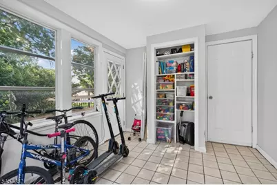 112 Rosewood Ter, Linden, NJ 07036 - Photo 16