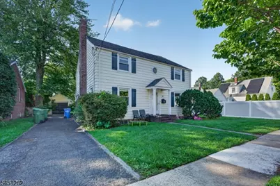 112 Rosewood Ter, Linden, NJ 07036 - Photo 2