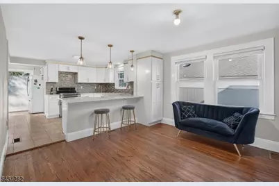 112 Rosewood Ter, Linden, NJ 07036 - Photo 6