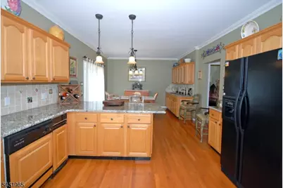 32 Coddington Rd, Readington, NJ 08889 - Photo 8