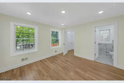 58 Vermont Ave, Newark, NJ 07106 - Photo 12