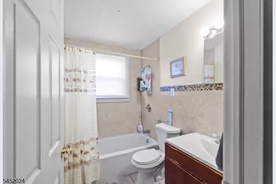 48 Cedarhurst Ave, Woodland Park, NJ 07424 - Photo 6