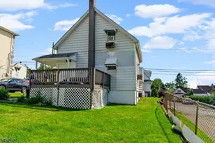 48 Cedarhurst Ave, Woodland Park, NJ 07424 - Photo 38