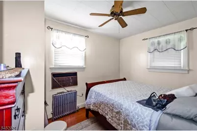 48 Cedarhurst Ave, Woodland Park, NJ 07424 - Photo 10