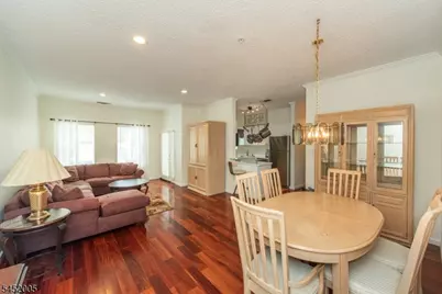 607 Brittany Dr, Wayne, NJ 07470 - Photo 10
