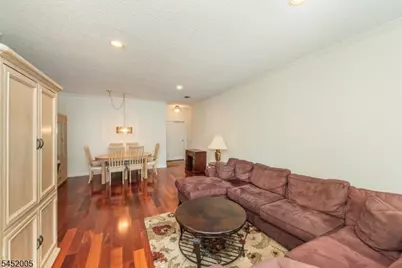 607 Brittany Dr, Wayne, NJ 07470 - Photo 12