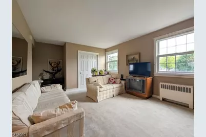 5 Hadfield Av #E, Union Township, NJ 07083 - Photo 2