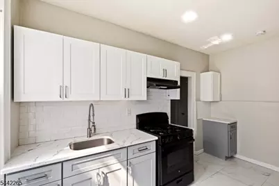 28 Underwood St, Newark, NJ 07106 - Photo 20