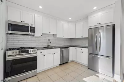 39 Manchester Ct, Wayne, NJ 07470 - Photo 10