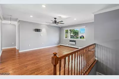 39 Manchester Ct, Wayne, NJ 07470 - Photo 6