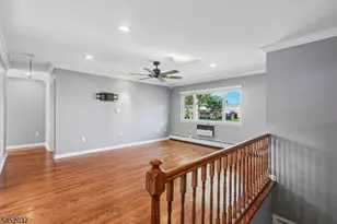39 Manchester Ct, Wayne, NJ 07470 - Photo 6