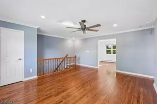 39 Manchester Ct, Wayne, NJ 07470 - Photo 4