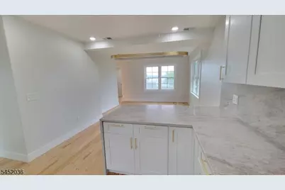 135 Lake Shore Dr, Parsippany, NJ 07054 - Photo 10