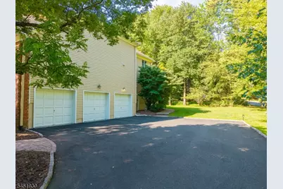 40 Newland Ct, Bridgewater Twp., NJ 08807 - Photo 30