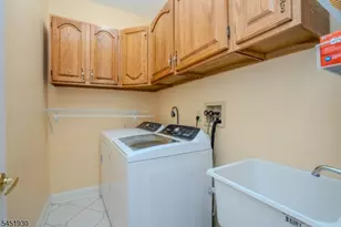 40 Newland Ct, Bridgewater Twp., NJ 08807 - Photo 14