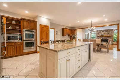 40 Newland Ct, Bridgewater, NJ 08807 - Photo 6