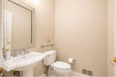 40 Newland Ct, Bridgewater, NJ 08807 - Photo 10