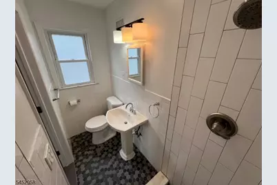 1006 Gifford Ct #2, Union Township, NJ 07083 - Photo 10