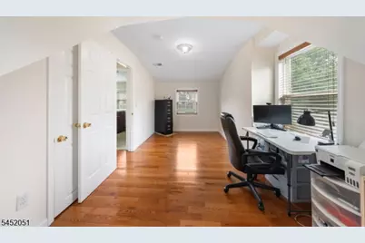 108 Independence Dr, Roselle, NJ 07203 - Photo 12