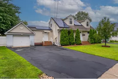 108 Independence Dr, Roselle, NJ 07203 - Photo 2