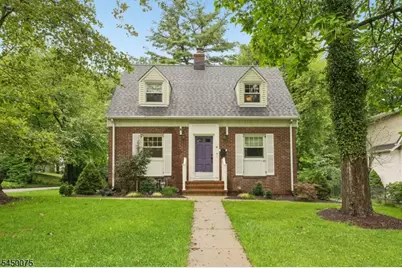 36 Burnet Hill Rd, Livingston, NJ 07039 - Photo 2