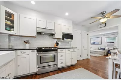 36 Burnet Hill Rd, Livingston, NJ 07039 - Photo 8