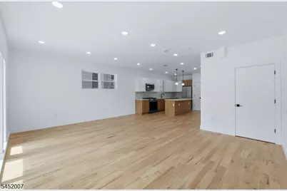 369 6th Ave, Newark, NJ 07107 - Photo 4
