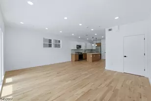 369 6th Ave, Newark, NJ 07107 - Photo 4