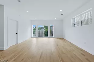 369 6th Ave, Newark, NJ 07107 - Photo 20