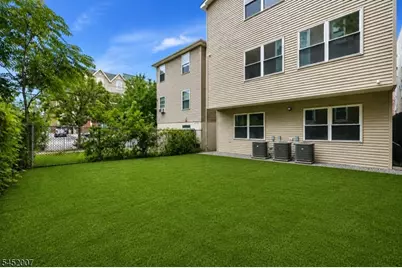 369 6th Ave, Newark, NJ 07107 - Photo 46