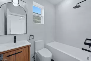 369 6th Ave, Newark, NJ 07107 - Photo 40