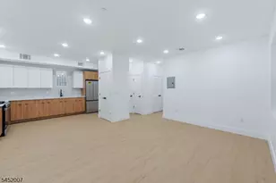 369 6th Ave, Newark, NJ 07107 - Photo 34