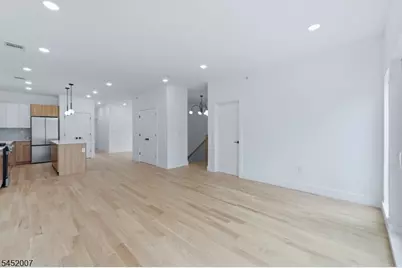 369 6th Ave, Newark, NJ 07107 - Photo 22