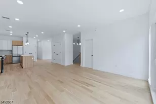 369 6th Ave, Newark, NJ 07107 - Photo 22