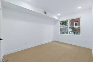 369 6th Ave, Newark, NJ 07107 - Photo 38