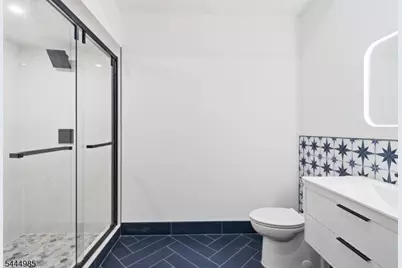 643 S 10th St, Newark, NJ 07108 - Photo 14