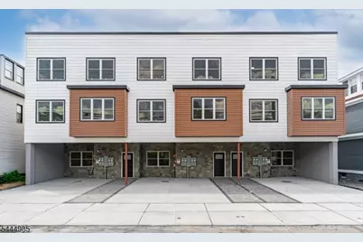 643 S 10th St, Newark, NJ 07108 - Photo 1