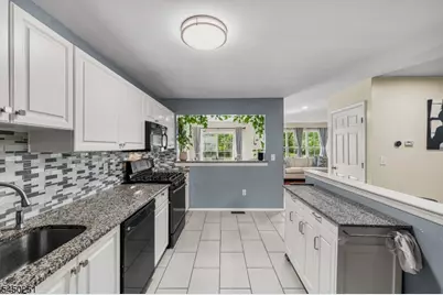 262 Retta Ct, Piscataway Township, NJ 08854 - Photo 8