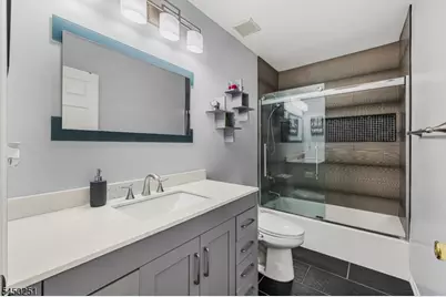 262 Retta Ct, Piscataway Township, NJ 08854 - Photo 24
