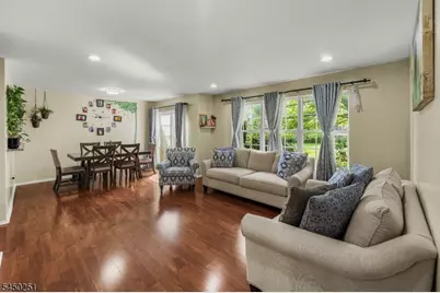 262 Retta Ct, Piscataway Township, NJ 08854 - Photo 4