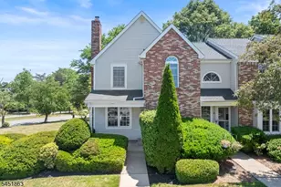 42 Shire Ct, Hillsborough Township, NJ 08844 - Photo 2