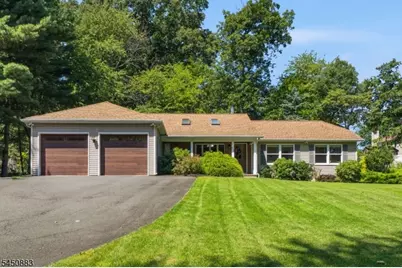 59 Morning Glory Rd, Warren Township, NJ 07059 - Photo 2