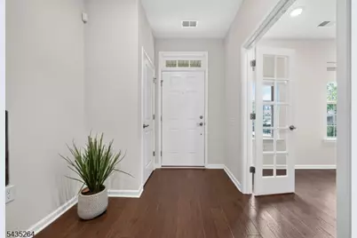 18 Cortland Ct-Unit A, Livingston, NJ 07039 - Photo 2