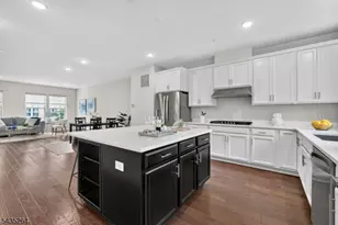 18 Cortland Ct, Livingston, NJ 07039 - Photo 16